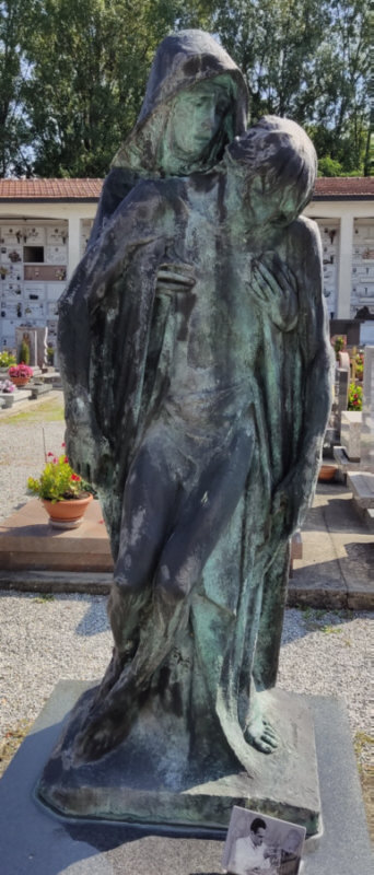 Monumento funerario