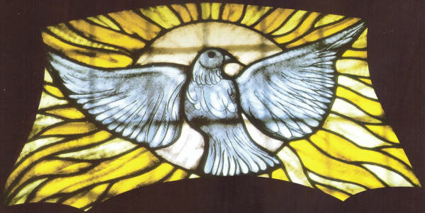 vetrata dedicata allo Spirito Santo